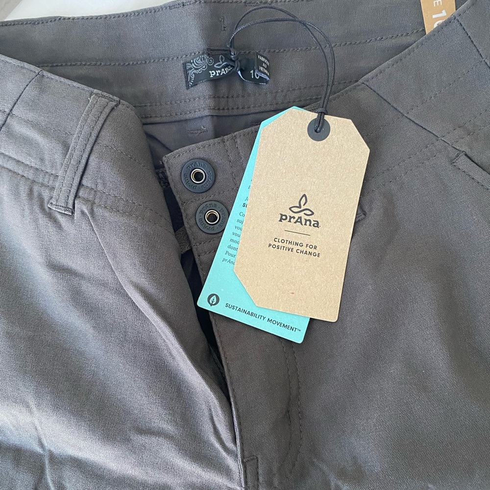 Prana  Women’s brown capris